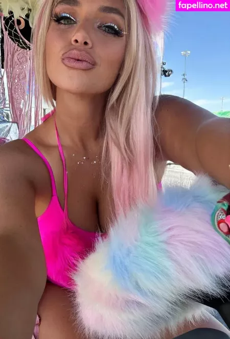 Cassholland OnlyFans Thumbnail #Q9YsY5tzCW