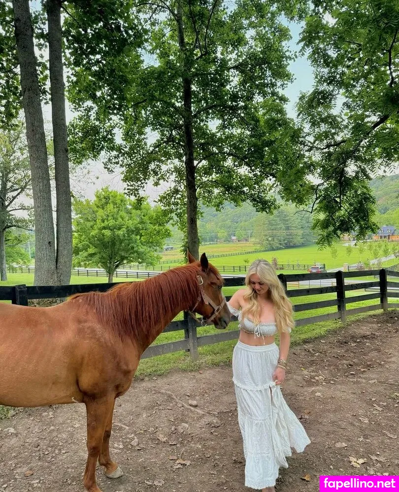 Cassidy Maui, Cassidy Senef, cassidyanne__, officialcassidypayne Nude Leaked OnlyFans Photo #jafECb3Z63