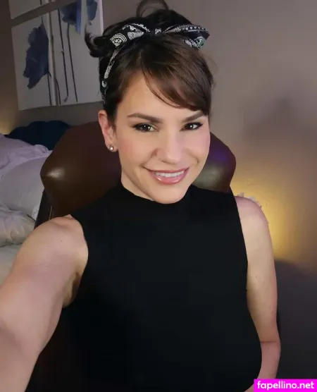 Cassie Cross OnlyFans Thumbnail #3Gq00exPti