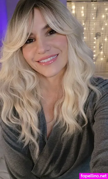 Cassie Cross OnlyFans Thumbnail #M9Yk78KsTF