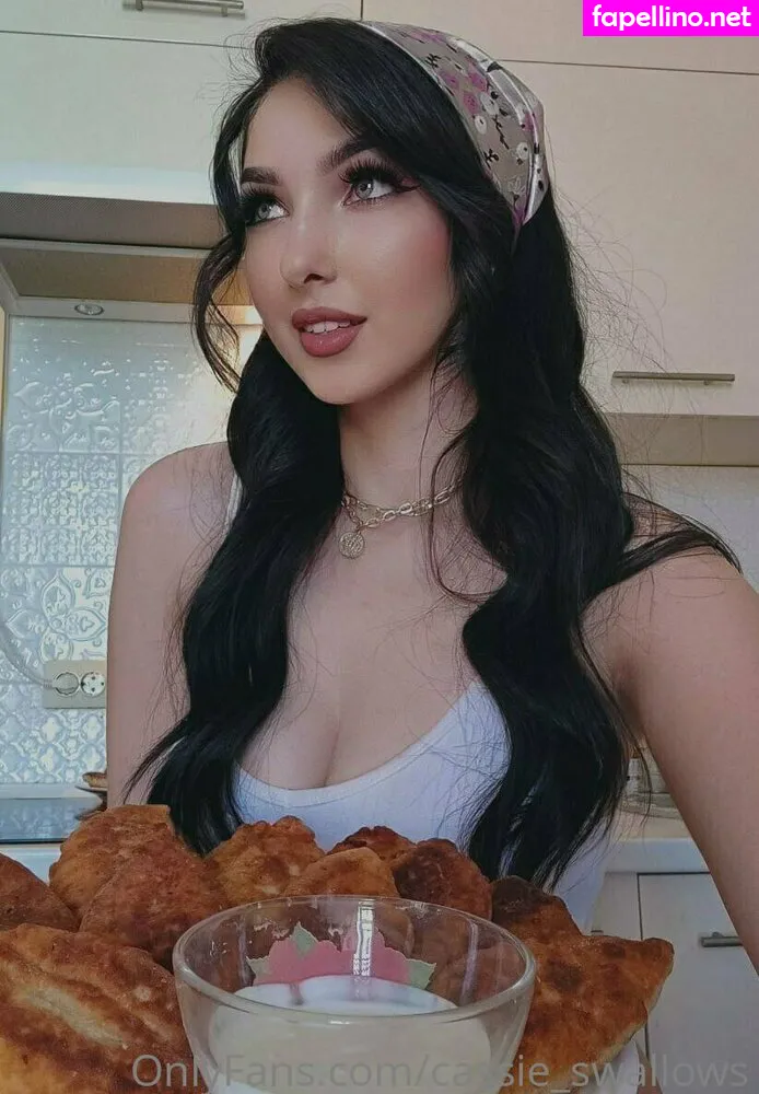 cassie_swallows, cassie_vowell Nude Leaked OnlyFans Photo #C5l7O3v0rl