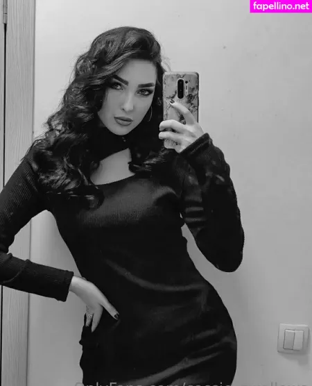 Cassie Swallows OnlyFans Thumbnail #DGGcPQHHZU