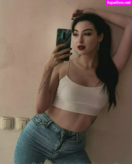 Cassie Swallows OnlyFans Thumbnail #VugIi58UYT