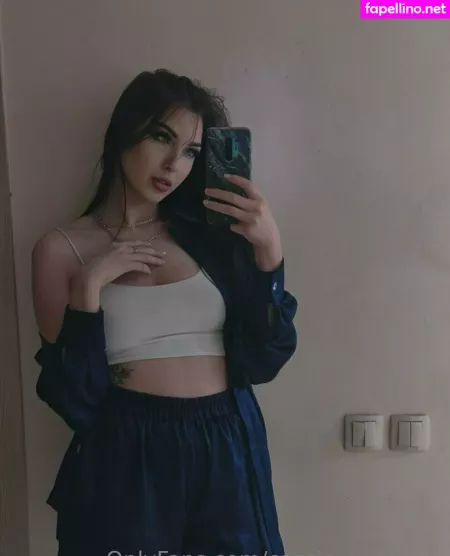 Cassie Swallows OnlyFans Thumbnail #vSq8xQf3P6