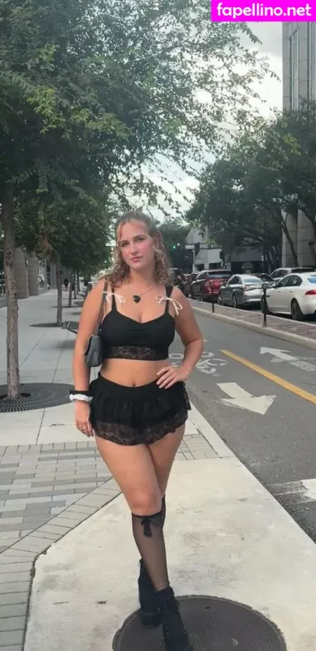 Cassieeeeknott OnlyFans Thumbnail #C0tlFKrfzS