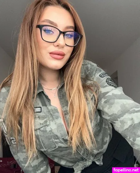 Cassiejules99 OnlyFans Thumbnail #0yfkVbVlZz