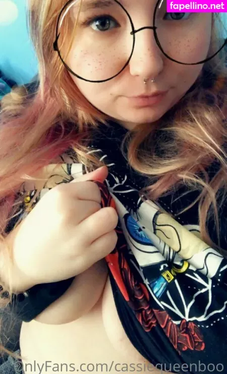 Cassiequeenboo OnlyFans Thumbnail #5pj6vEWbe1