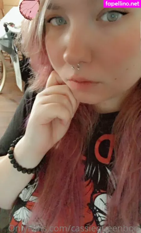 Cassiequeenboo OnlyFans Thumbnail #fEPLjBxv28