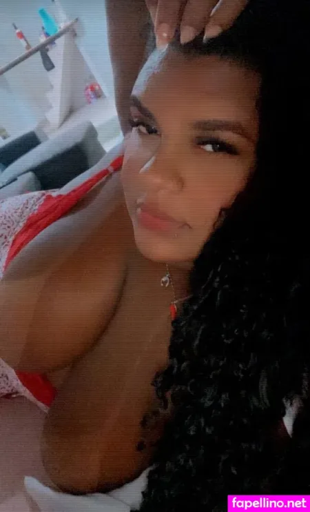 Castromarianaf OnlyFans Thumbnail #D8Q4KGYiFO