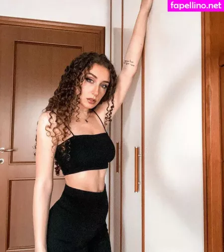 Catalina Ganea OnlyFans Thumbnail #aviuCIXUjv