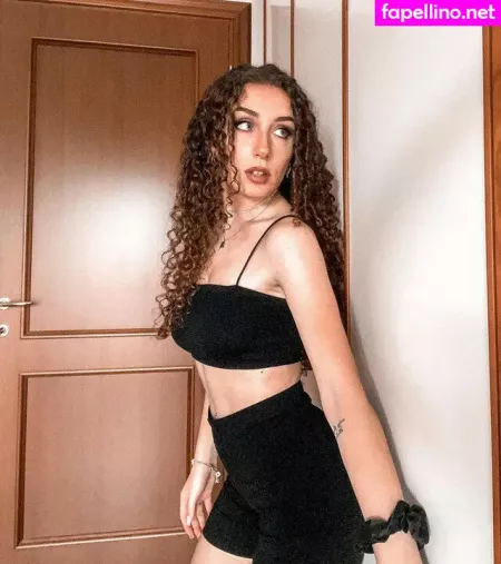 Catalina Ganea OnlyFans Thumbnail #iWU1zMNw2k
