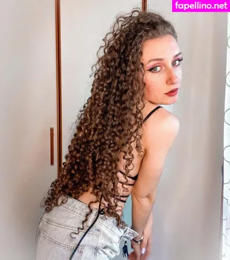 Catalina Ganea OnlyFans Thumbnail #tLwR0Z66mx