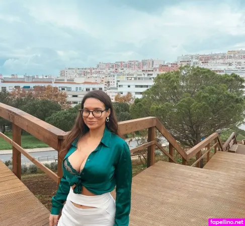 Catarina Fernandes OnlyFans Thumbnail #6BNvgP00Qh