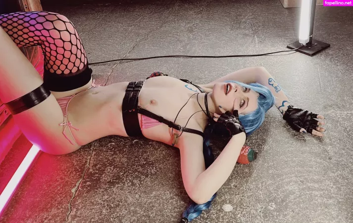 Caterpillar OnlyFans Thumbnail #0NtcjrRqC6