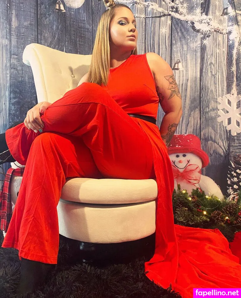 catfishwifefreepage, rich_girlmihia Nude Leaked OnlyFans Photo #0fMJT80TNF