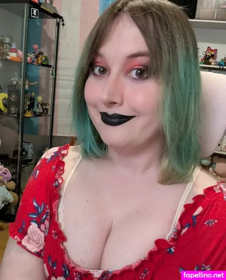 Catgirlfingies Main Profile Photo