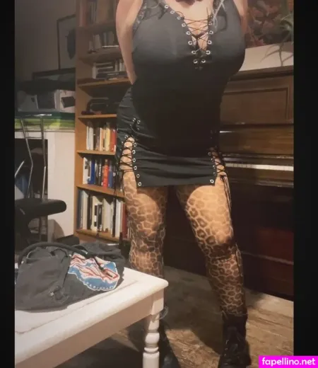 Catherin Sharpies OnlyFans Thumbnail #DJrOXgzw4d