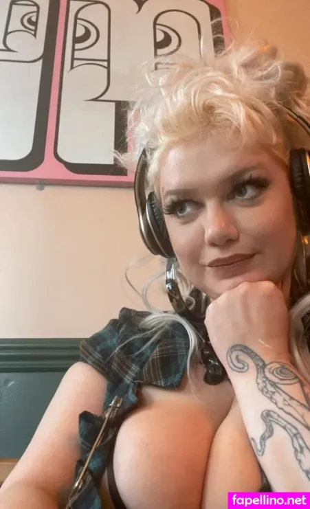 Catherin Sharpies OnlyFans Thumbnail #sdSgieQE58