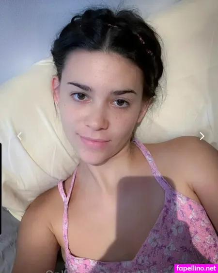 Catherine Gairard OnlyFans Thumbnail #0bdQ7gfOgt