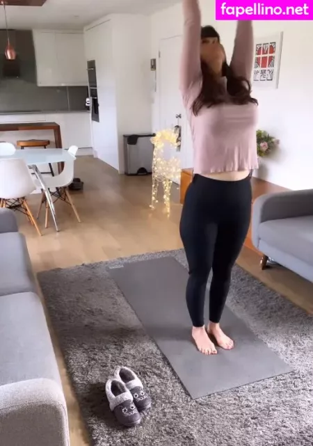 Catherine Huntley OnlyFans Thumbnail #19PISFbYIT