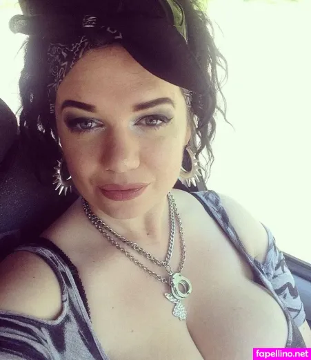 Catherine Sharples OnlyFans Thumbnail #walXgkp2d8