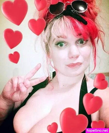 Catherine Sharples OnlyFans Thumbnail #wbyxJ0QppT