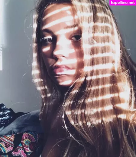 Catie Archambeau OnlyFans Thumbnail #40Qo6pGHLi