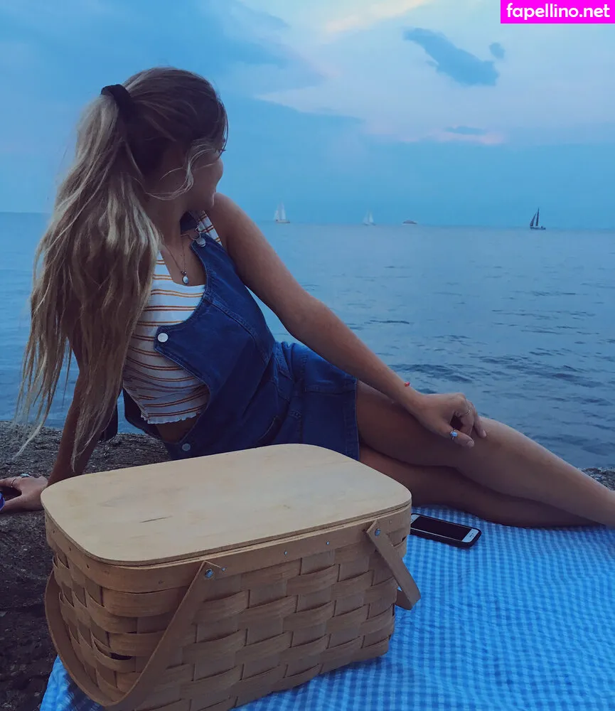 catie.a Nude Leaked OnlyFans Photo #8KNI1wp95X