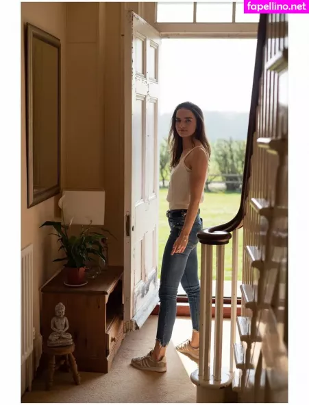 Catie Munnings OnlyFans Thumbnail #1T8lRdG0cW