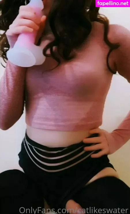 Catlikeswater OnlyFans Thumbnail #xRzovG7Evu