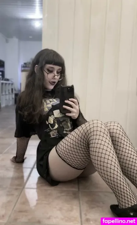 Catluvsfrogs OnlyFans Thumbnail #TybtPcxW2j