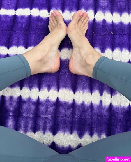 Catprincessfeet OnlyFans Thumbnail #TlNsIjoMze
