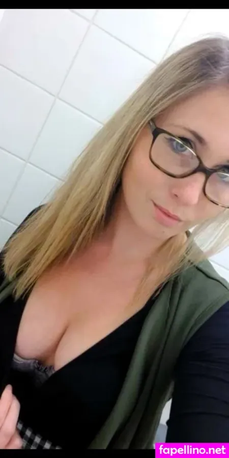 Catraises OnlyFans Thumbnail #oWNDLtE4xs