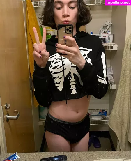 Catsnvodka OnlyFans Thumbnail #hyYQm9vq3J