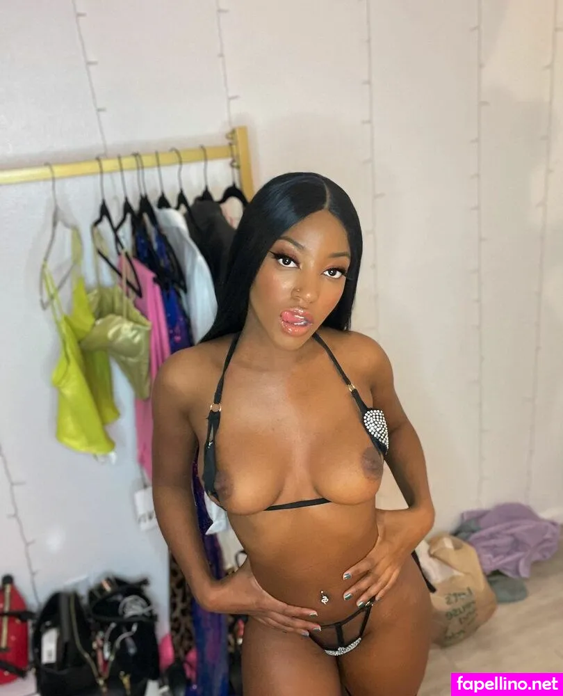 KrisKASMR, Kriscaze, cazeboo Nude Leaked OnlyFans Photo #23esR2VGdm