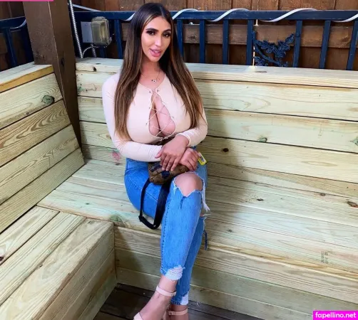 Cececorrea OnlyFans Thumbnail #s29k7zNIsC