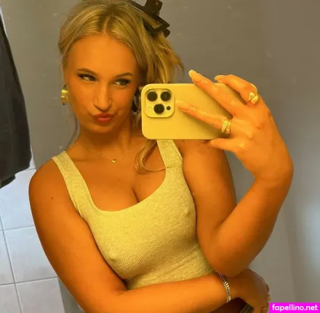 Cecilie Hoyer OnlyFans Thumbnail #OibvVhqGeA