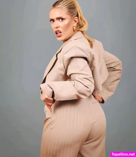 Cecily Hitchcock OnlyFans Thumbnail #FLu347sUpd