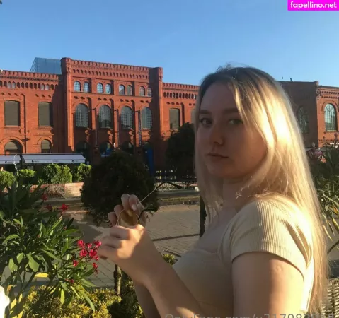 Celebrity Hannah Montana OnlyFans Thumbnail #bkEu8TTfeN