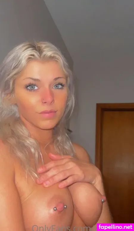 Celest 22 OnlyFans Thumbnail #Qs9JkQrRRw