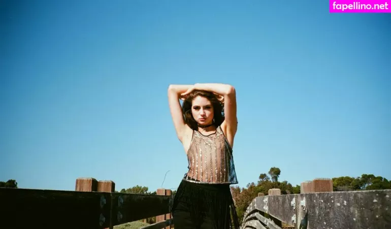 Celeste Leona Traxler OnlyFans Thumbnail #GBOMDu21fw