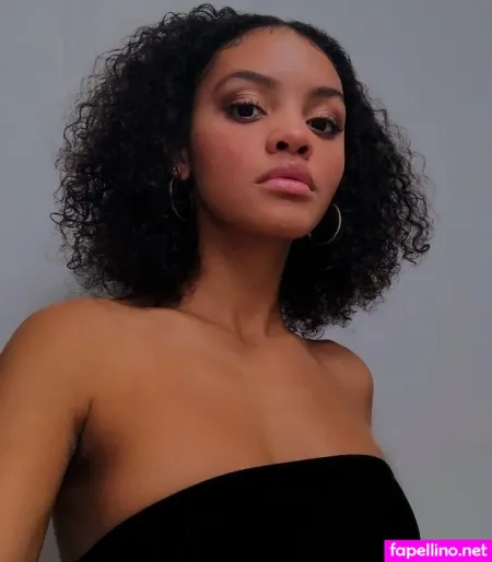 Celeste O 039 Connor OnlyFans Thumbnail #06E5NjcgUw