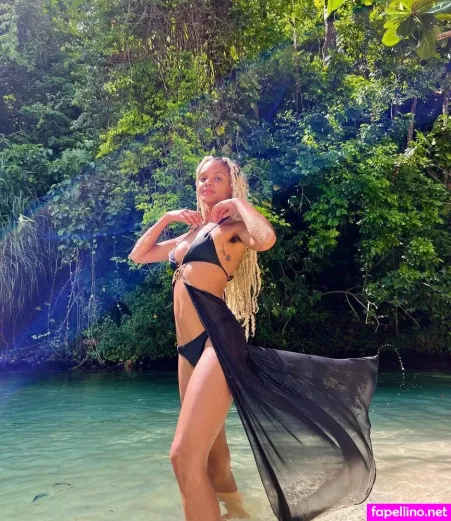 Celeste O 039 Connor OnlyFans Thumbnail #4lrp2xqrCA