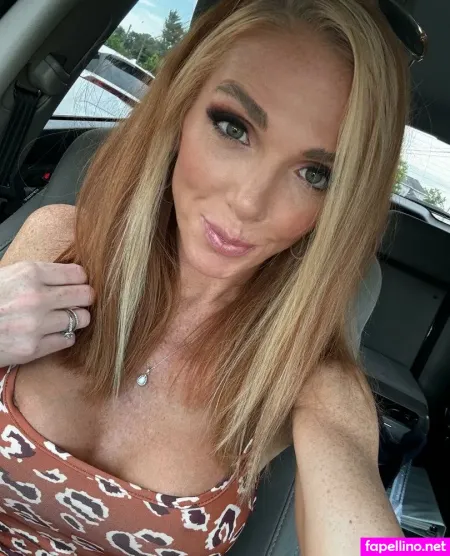 Celeste86 OnlyFans Thumbnail #0QmsJX4PBE