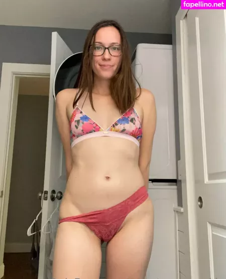 Celesteschmeckle OnlyFans Thumbnail #NwmxpClHCO