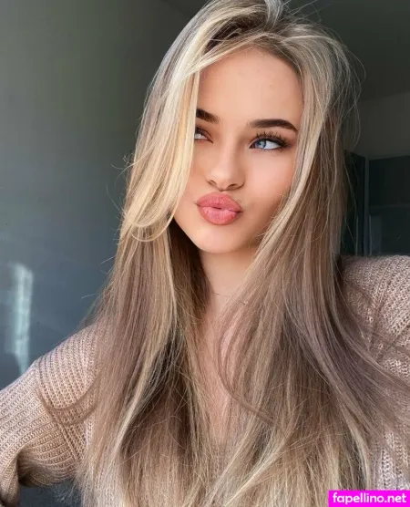 Celestial Zoe OnlyFans Thumbnail #lE9LoIkC0Y