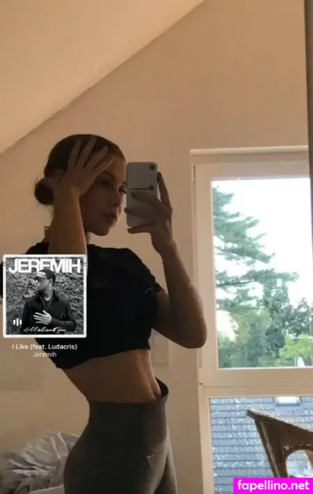 Celinajoyy OnlyFans Thumbnail #CYfwAjXSak