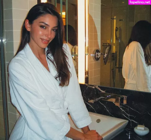 Celine Farach OnlyFans Thumbnail #Urxx9Qbmie