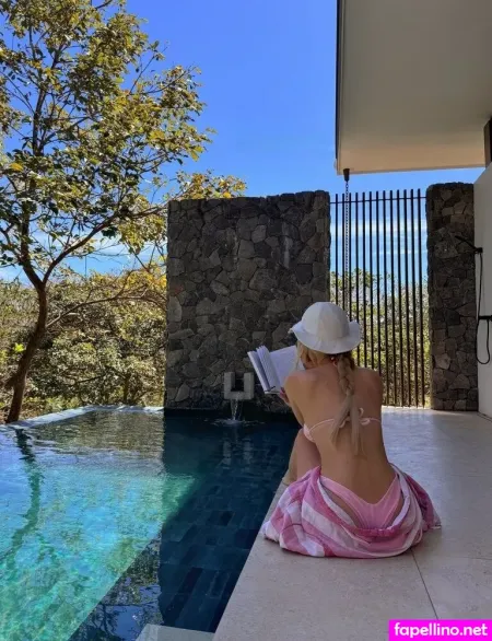 Celine Nadolny OnlyFans Thumbnail #3LhfGMLLrA