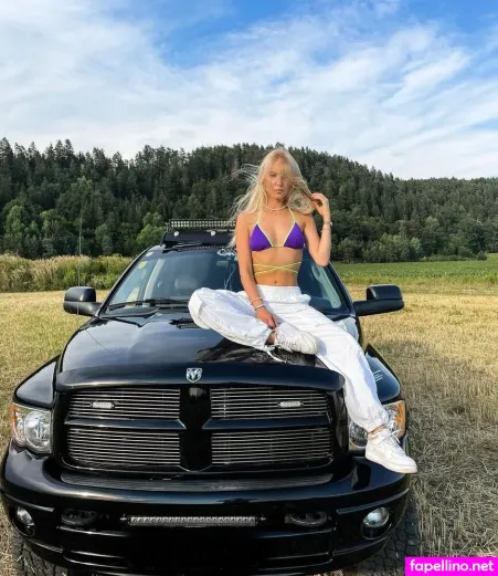 Celinealbar OnlyFans Thumbnail #YxTqcLye2q